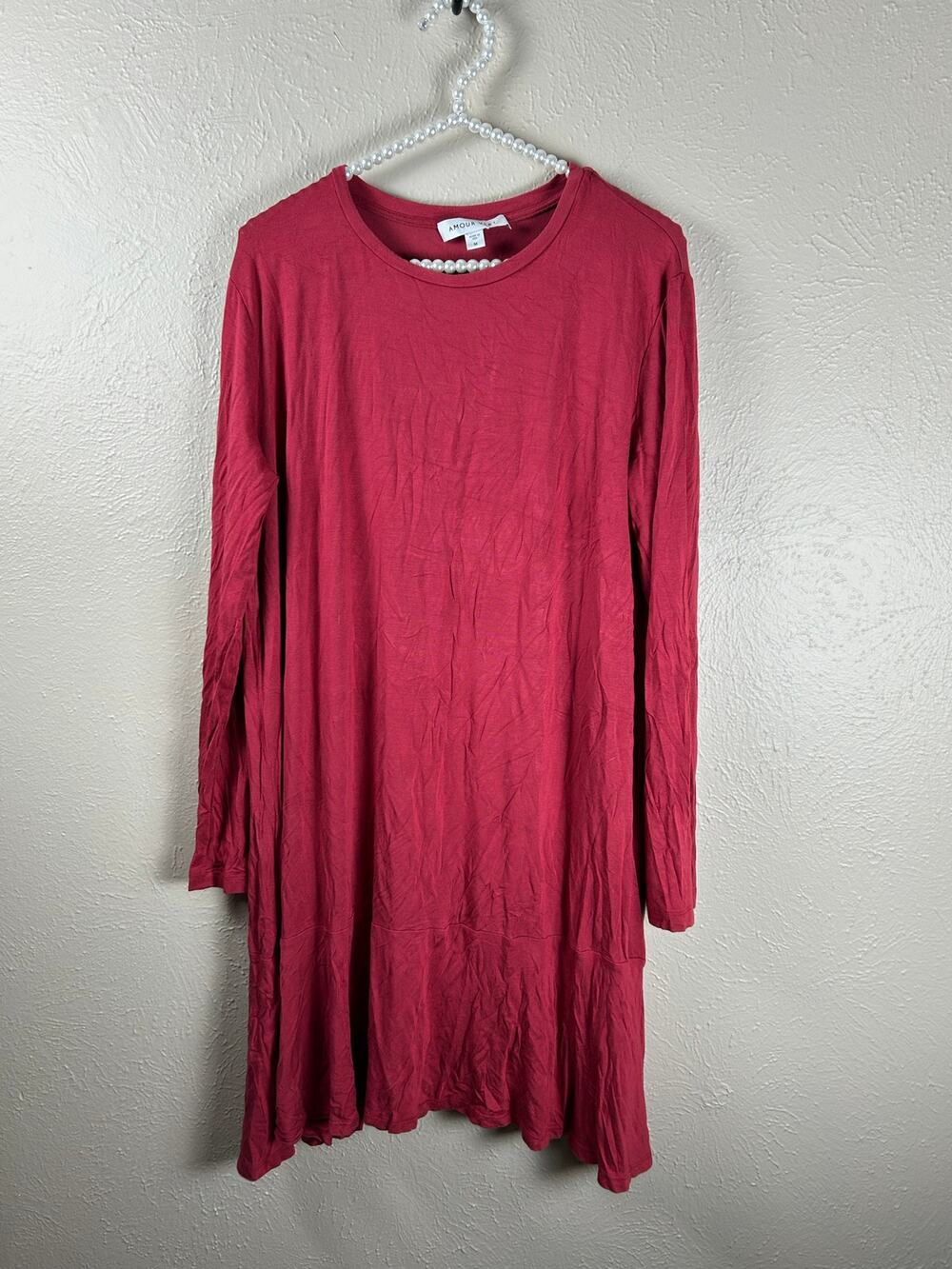 Amour Vert Dress Size Medium Red Stretchy Long Sleeve Knee Length Made in USA